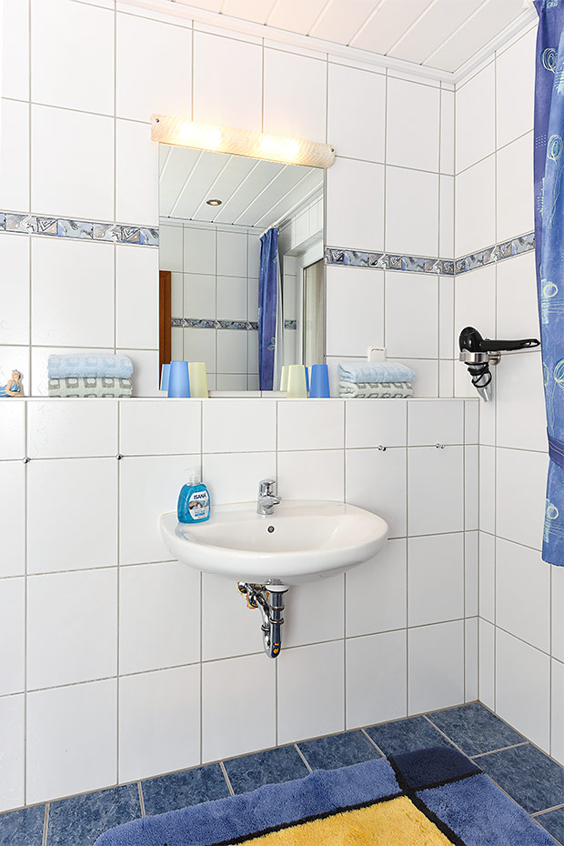 Ferienwohnung „Flut“ - Badezimmer