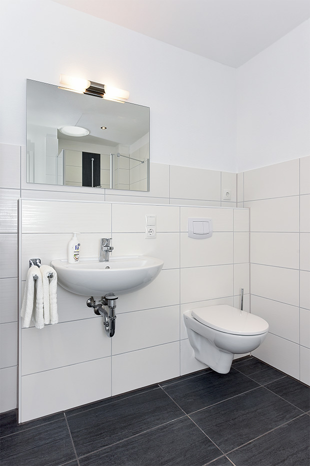 Ferienhaus „Nordseegold“ - Badezimmer im Obergeschoss