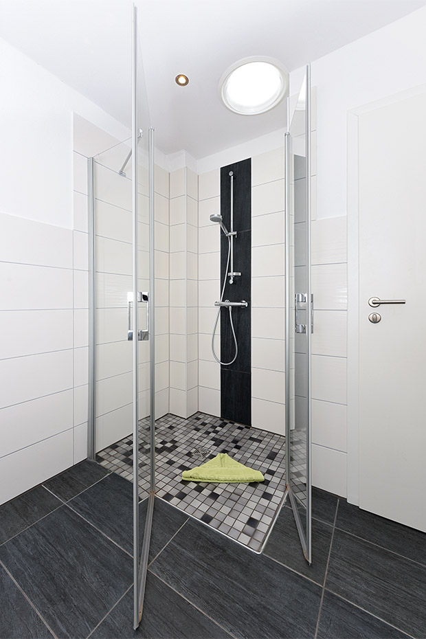 Ferienhaus „Nordseegold“ - Badezimmer im Obergeschoss