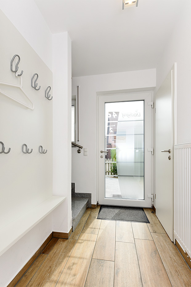 Ferienhaus „Nordseegold“ - Flur im Erdgeschoss