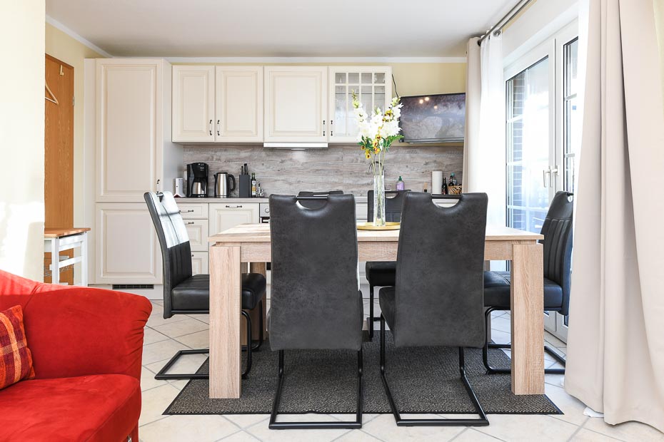 Ferienwohnung 2 - Wohnraum mit integrierter Küche