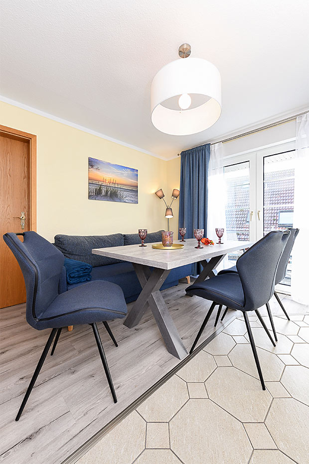 Ferienwohnung 3 - Wohnraum mit integrierter Küche