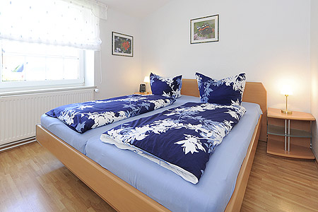 Ferienhaus „Nordseeluft“ - Schlafzimmer 1