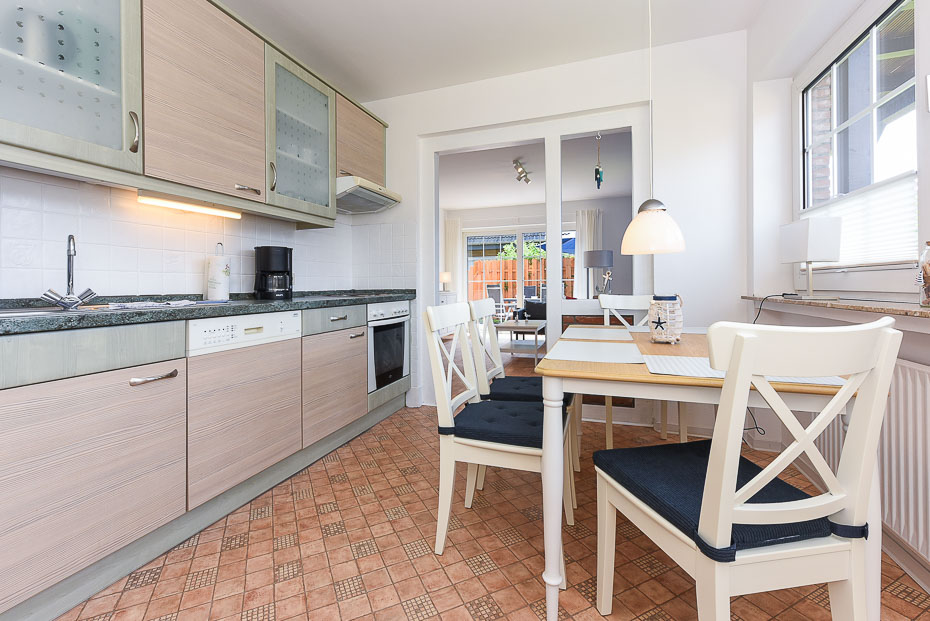 Ferienwohnung 1 - Wohnzimmer mit integriertem Küchenbereich