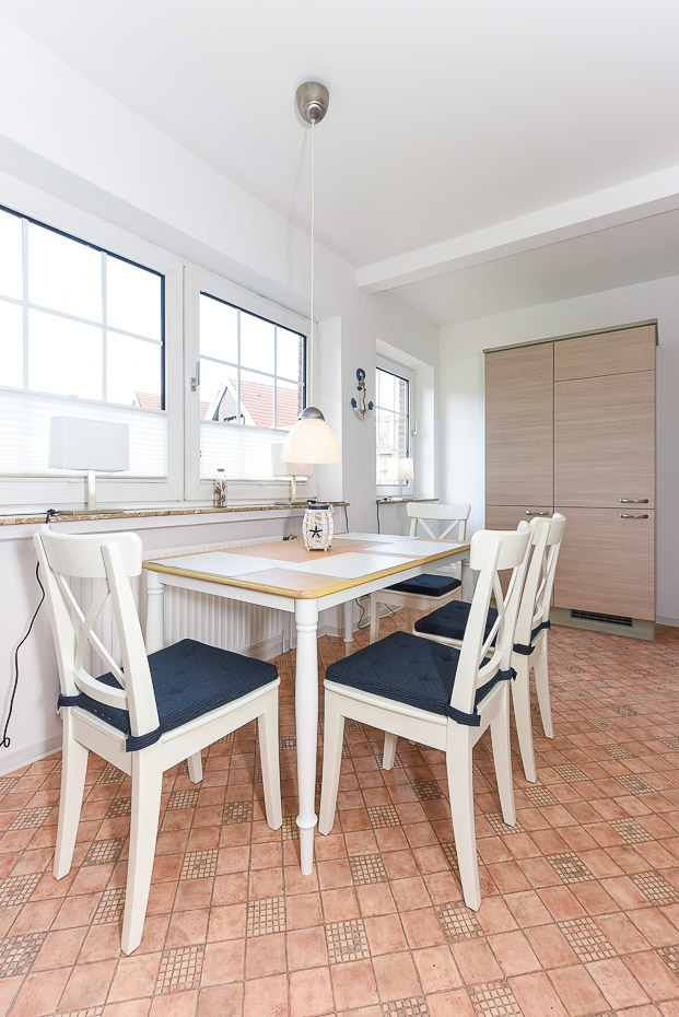 Ferienwohnung 1 - Wohnzimmer mit integriertem Küchenbereich