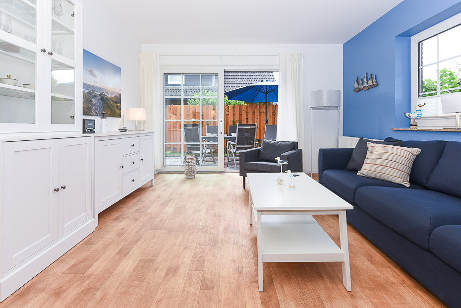 Ferienwohnung 1 - Wohnzimmer mit integriertem Küchenbereich