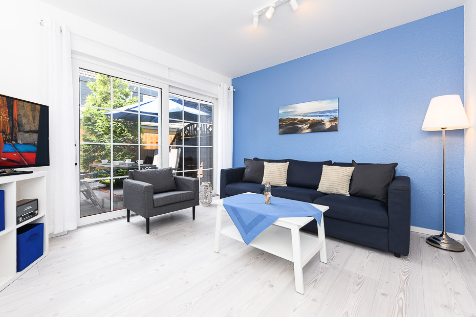 Ferienwohnung 3 - Wohnzimmer mit integriertem Küchenbereich