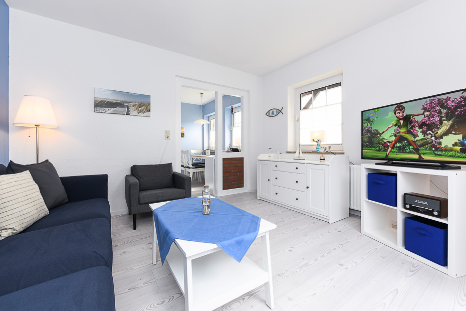 Ferienwohnung 3 - Wohnzimmer mit integriertem Küchenbereich