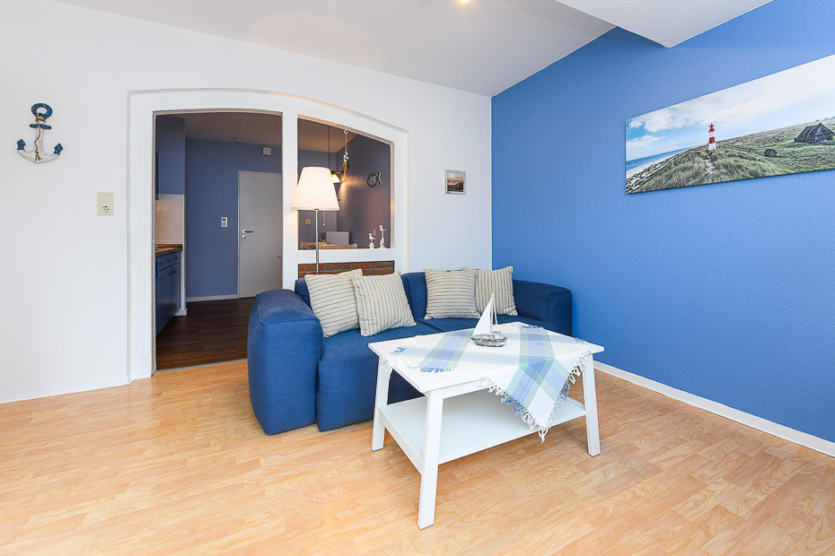 Ferienwohnung 5 - Wohnzimmer mit integriertem Küchenbereich