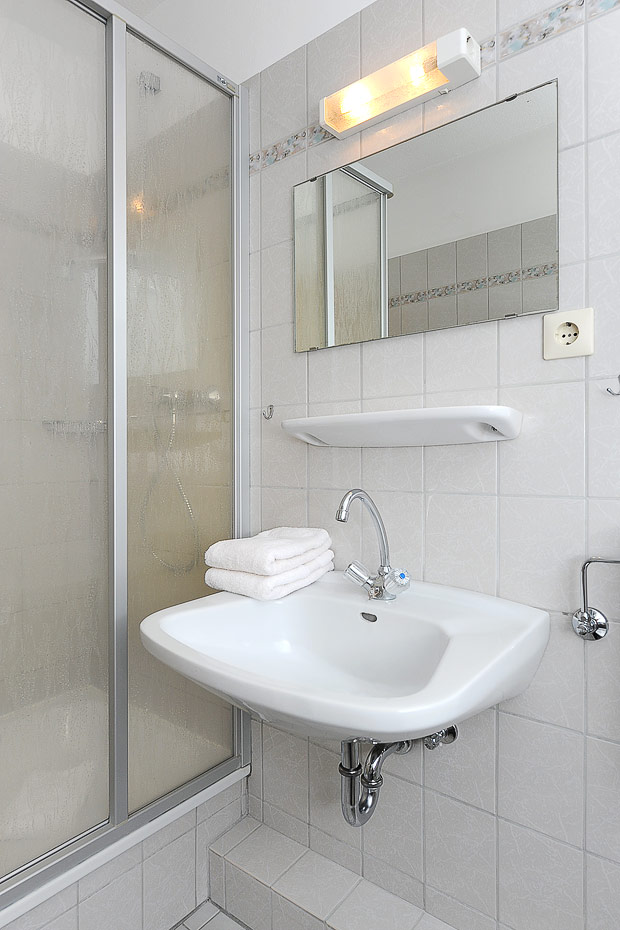 Ferienwohnung „oben rechts“ - Badezimmer