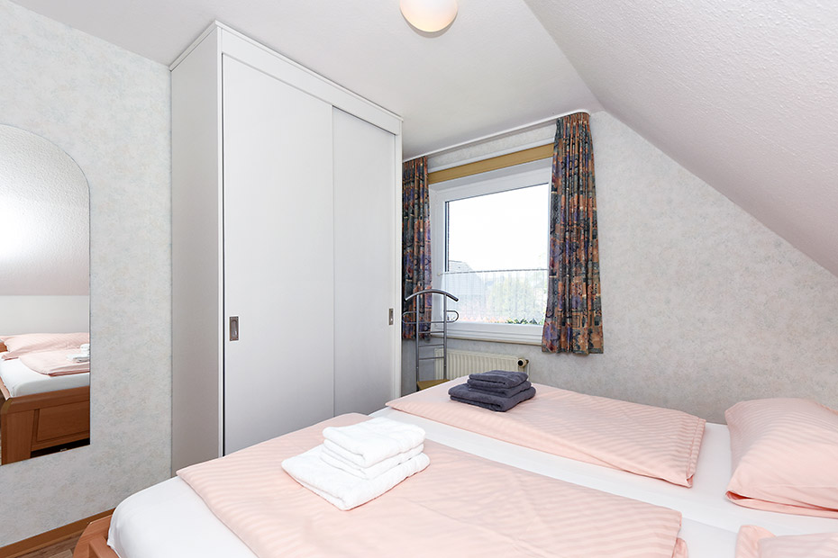 Ferienwohnung „oben rechts“ - Schlafzimmer