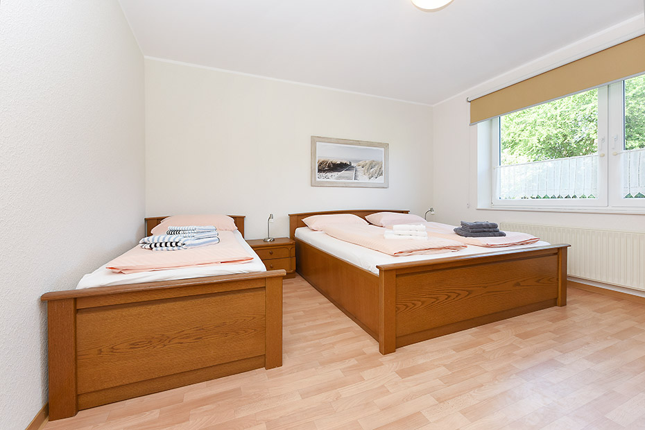 Ferienwohnung „unten“ - Schlafzimmer 1