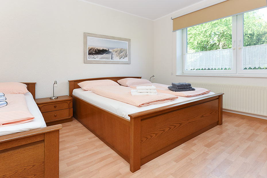 Ferienwohnung „unten“ - Schlafzimmer 1