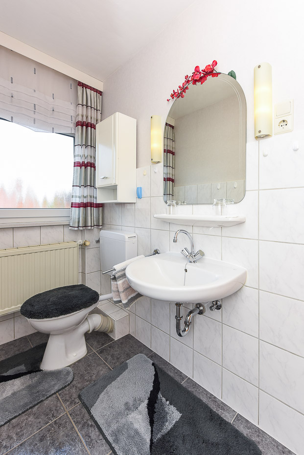 Ferienwohnung „Steuerbord“ - Badezimmer