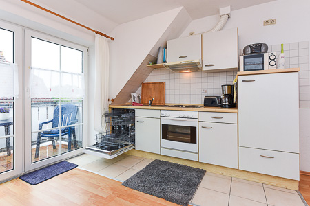 Ferienwohnung 2 - Wohnzimmer mit integriertem Küchenbereich