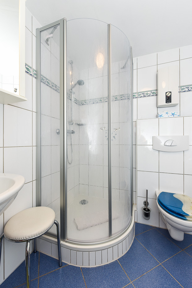 Ferienhaus „Sonnentau“ - Badezimmer