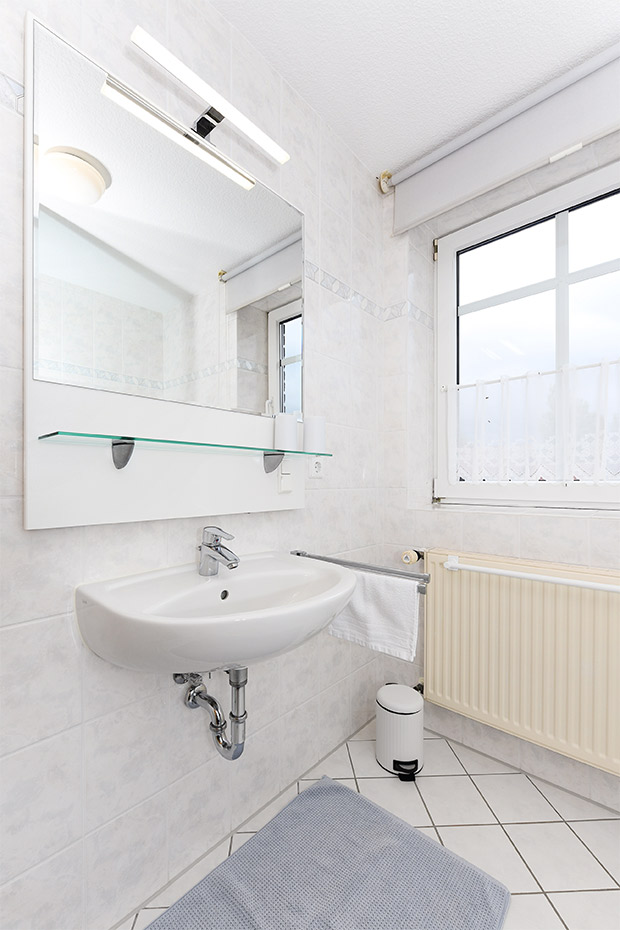 Ferienwohnung 2 - Badezimmer