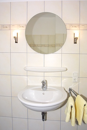Ferienwohnung 1 - Badezimmer