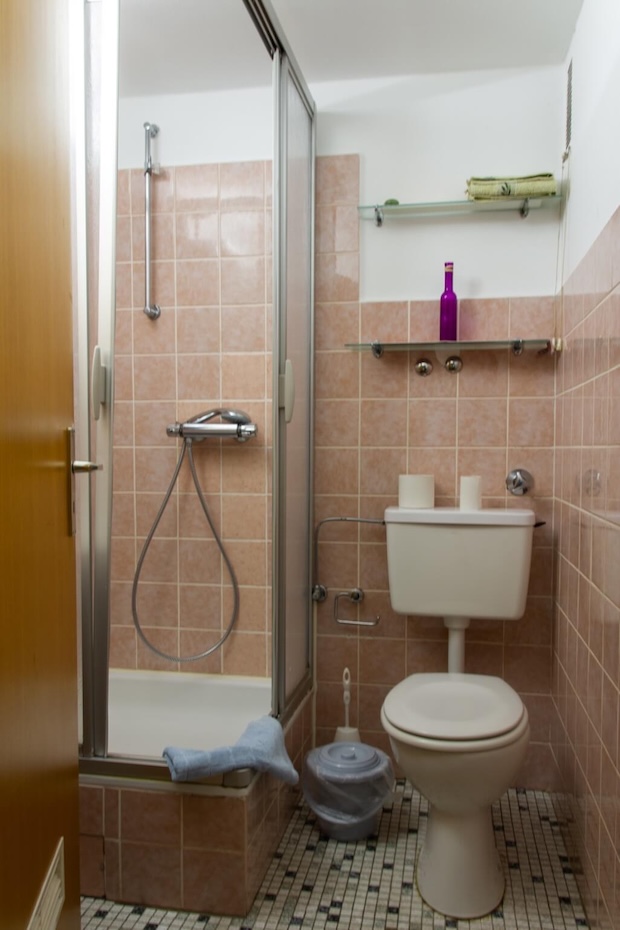 Ferienhaus „Treibholz III“ - Badezimmer