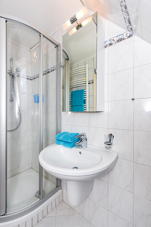 Ferienwohnung „Strandaster“ (3) - Badezimmer