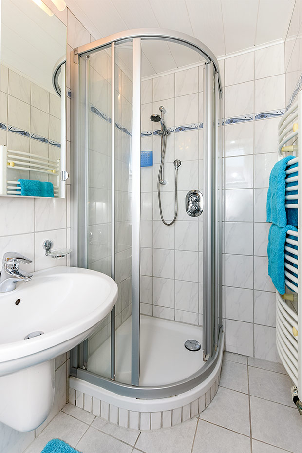 Ferienwohnung „Strandflieder“ (2) - Badezimmer