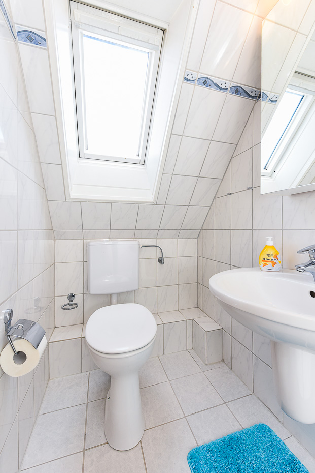 Ferienwohnung „Strandflieder“ (2) - Badezimmer