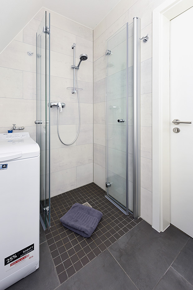 Ferienhaus „Wattwurm“ - Badezimmer