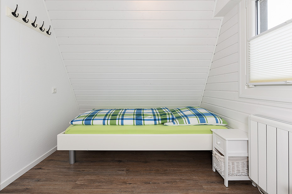 Ferienhaus „Wattwurm“ - Schlafzimmer 2/Kinderzimmer