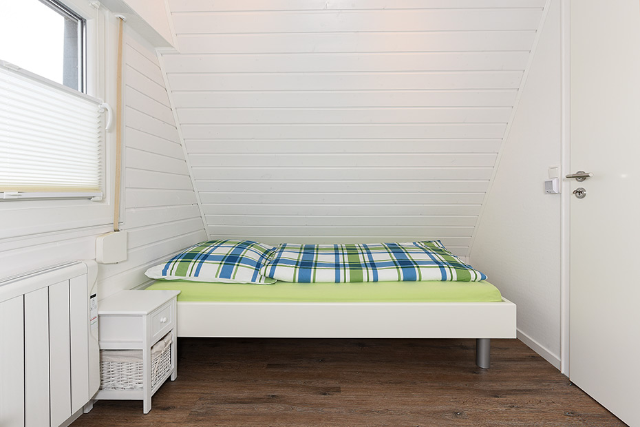 Ferienhaus „Wattwurm“ - Schlafzimmer 2/Kinderzimmer