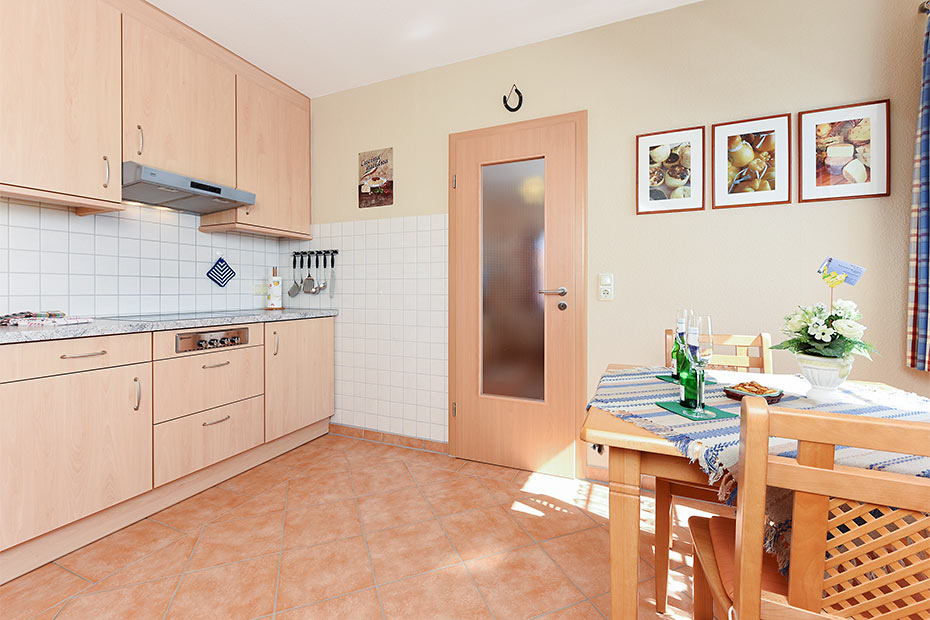 Ferienwohnung „Huus Twalf“ - Küche