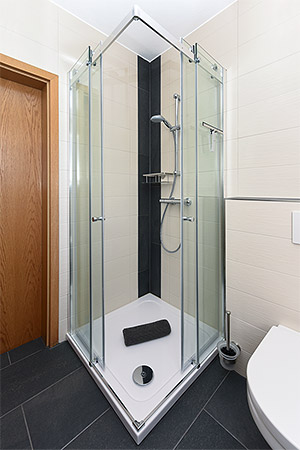 Doppelzimmer „Groß“ mit Terrasse - Badezimmer