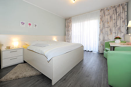 Doppelzimmer „Groß“ mit Terrasse - Doppelzimmer