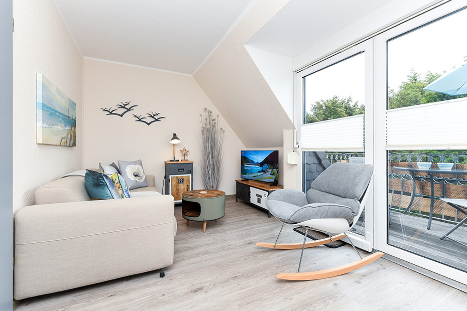 Ferienwohnung „Seesternchen“ - Wohnzimmer mit integriertem Küchenbereich