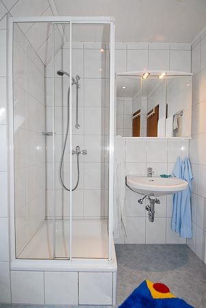 Ferienwohnung 2 - Badezimmer