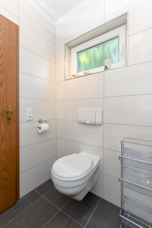 Ferienhaus „Lieblingsdüne“ - Badezimmer im Erdgeschoss