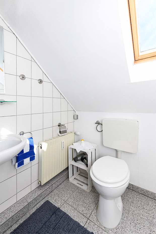 Ferienhaus „Nordsee Landhuus Heinken“ - Badezimmer