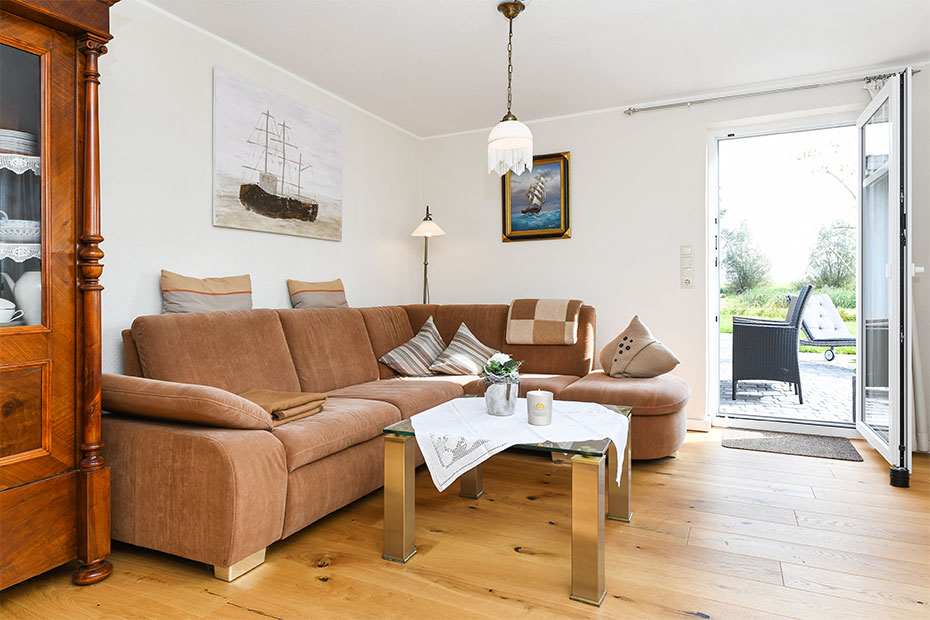 Ferienhaus „Nordsee Landhuus Heinken“ - Wohn- und Esszimmer