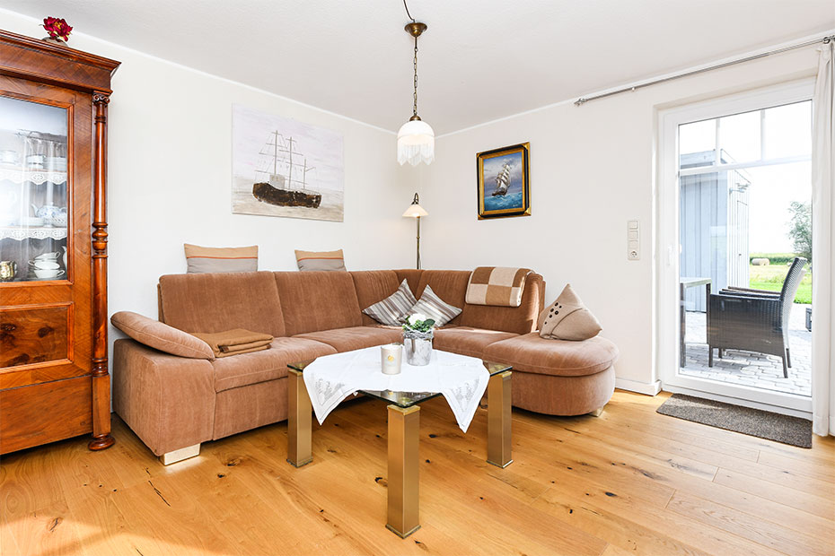 Ferienhaus „Nordsee Landhuus Heinken“ - Wohn- und Esszimmer
