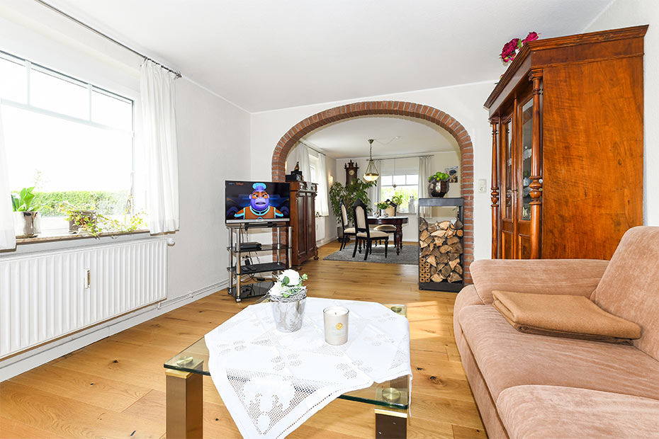 Ferienhaus „Nordsee Landhuus Heinken“ - Wohn- und Esszimmer