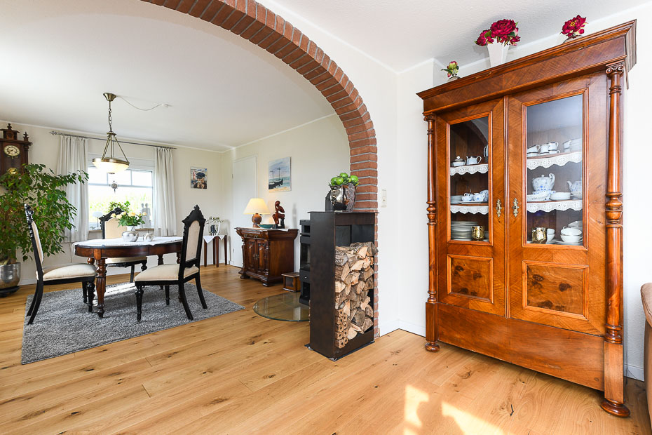 Ferienhaus „Nordsee Landhuus Heinken“ - Wohn- und Esszimmer