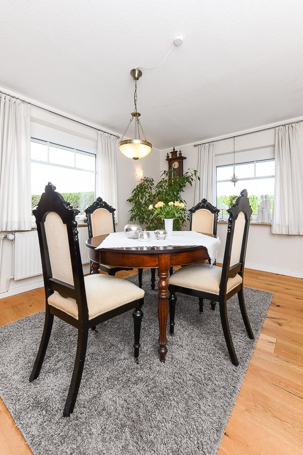 Ferienhaus „Nordsee Landhuus Heinken“ - Wohn- und Esszimmer