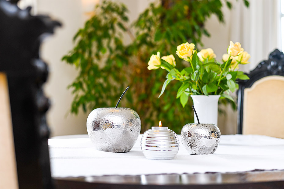 Ferienhaus „Nordsee Landhuus Heinken“ - Wohn- und Esszimmer