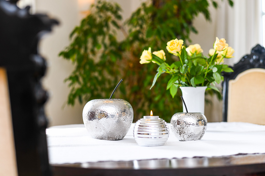 Ferienhaus „Nordsee Landhuus Heinken“ - Wohn- und Esszimmer