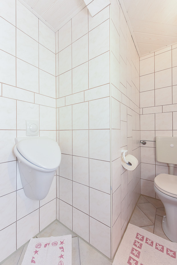 Ferienwohnung „Mohnblume“ - separates WC