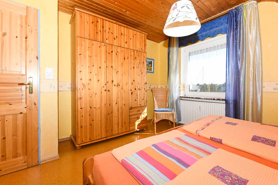 Ferienwohnung „Haus Leemreize“ - Schlafzimmer 1