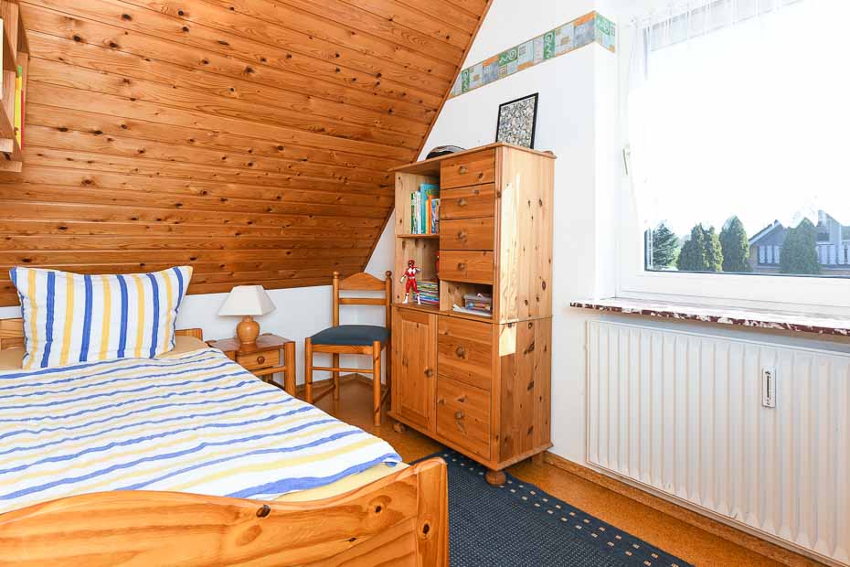 Ferienwohnung „Haus Leemreize“ - Schlafzimmer 2/Kinderzimmer