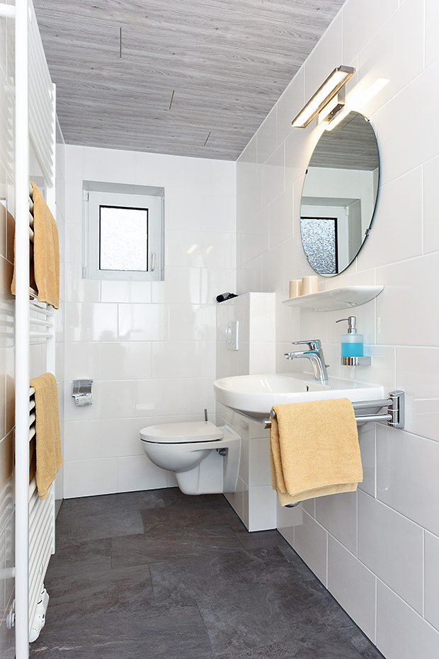 Ferienwohnung 3 - Badezimmer