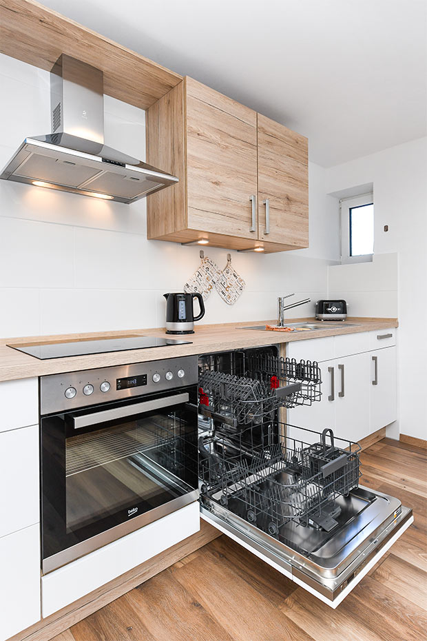 Ferienwohnung 3 - Wohnzimmer mit integriertem Küchenbereich