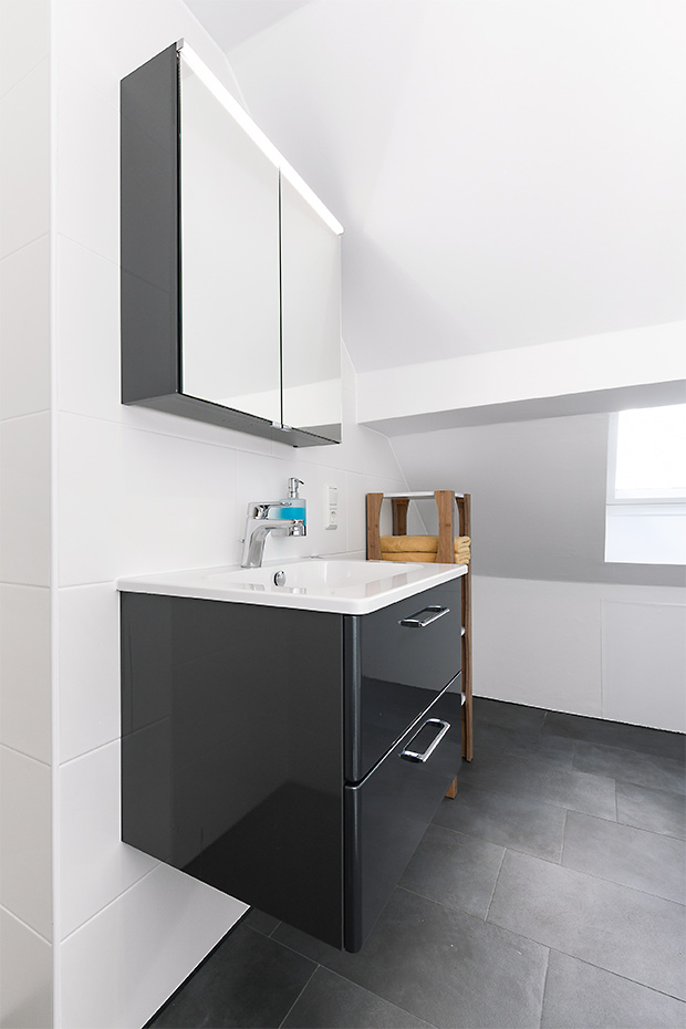 Ferienwohnung 4 - Badezimmer