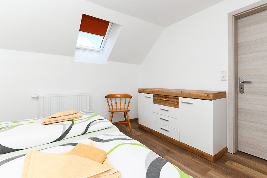Ferienwohnung 4 - Schlafzimmer
